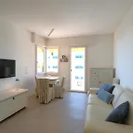 Panfilo Con Piscina Fronte Mare Apartment Lido di Jesolo