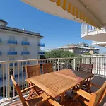 Panfilo Con Piscina Fronte Mare